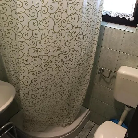 Sakoman Apartment Vir