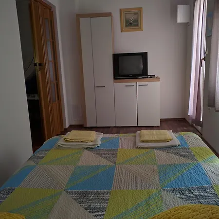 Sakoman Apartman Vir